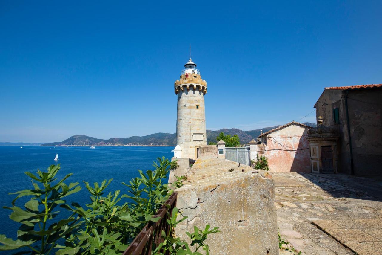 Helloelba Appartamento Il Faro ポルトフェッラーイオ エクステリア 写真