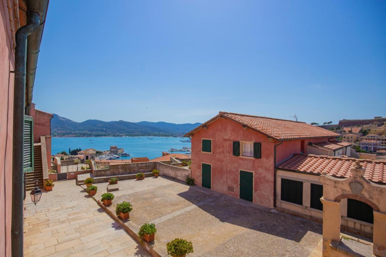 Helloelba Appartamento Il Faro ポルトフェッラーイオ エクステリア 写真
