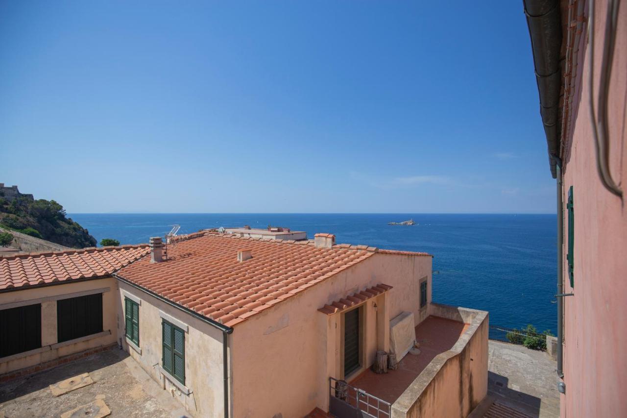 Helloelba Appartamento Il Faro ポルトフェッラーイオ エクステリア 写真